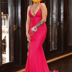 Sherri Hill pink prom dress